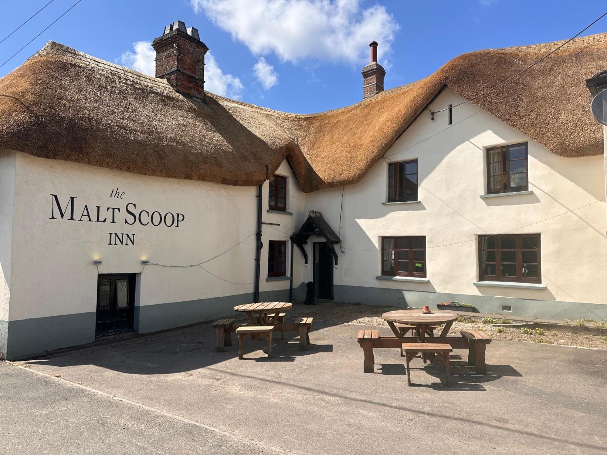 The Malt Scoop Inn Merton  Bagian luar foto